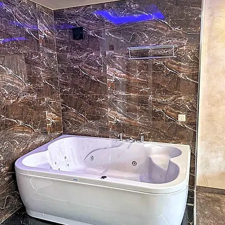 Отель Diamant Доспат